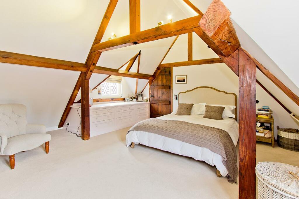 bed1.jpg
