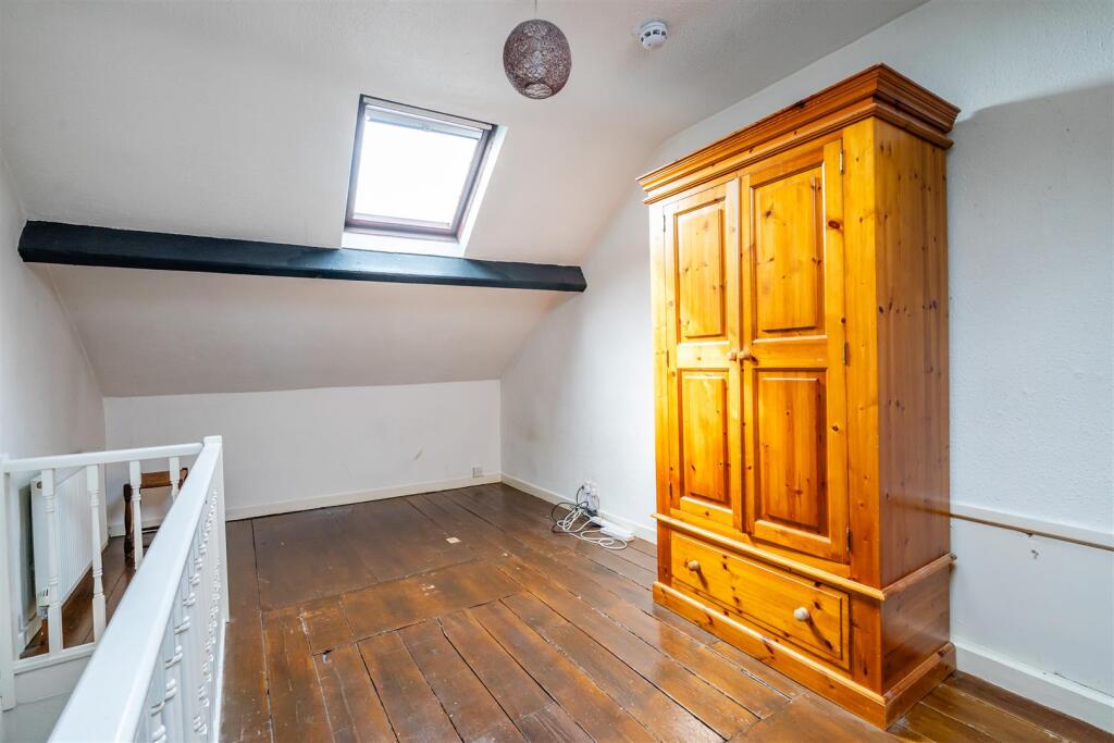 flat 4 80 holgate road (7 of 10).jpg