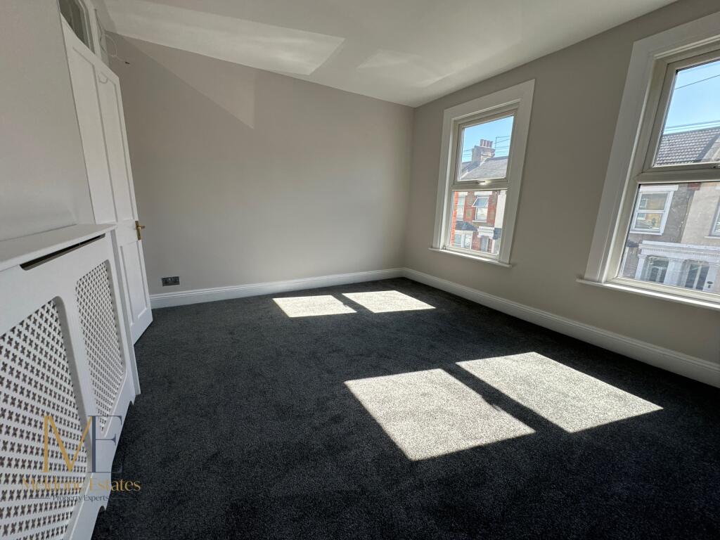 Bedroom 1-2.JPG