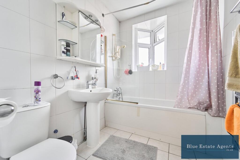 Family Bathroom Suite