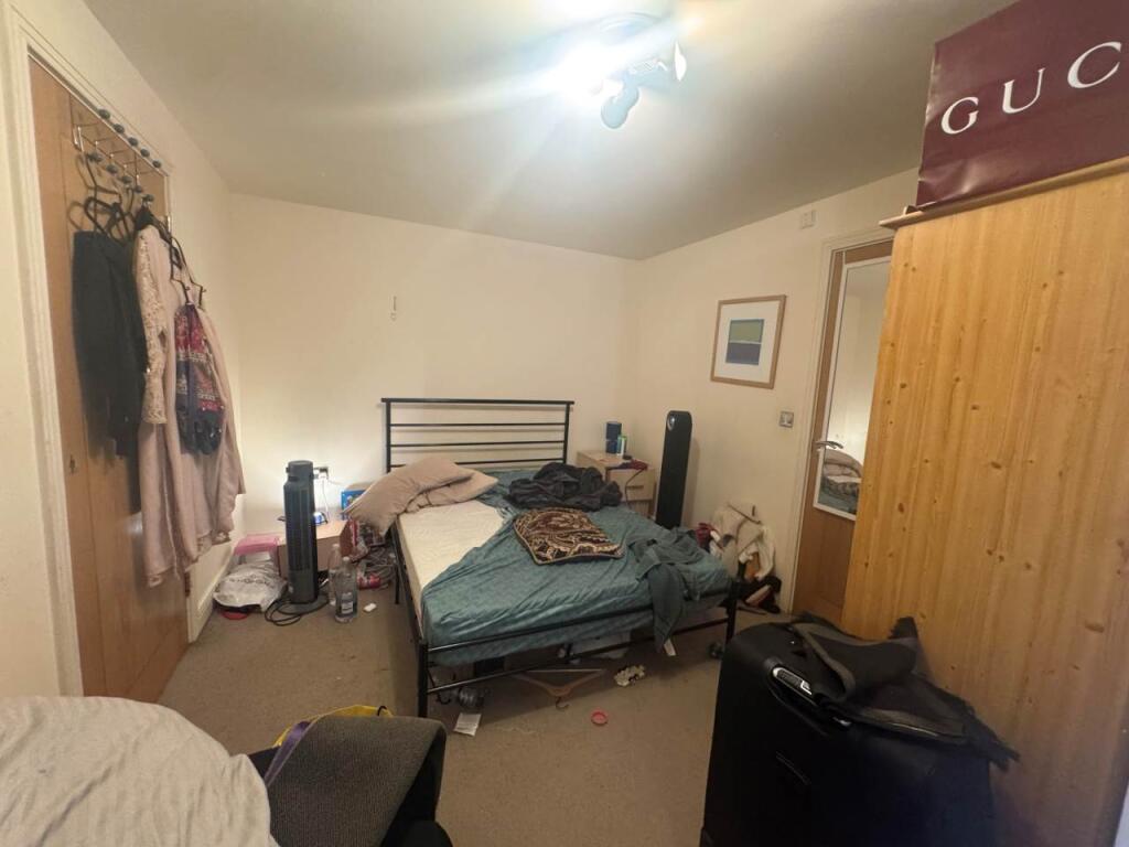 bedroom1