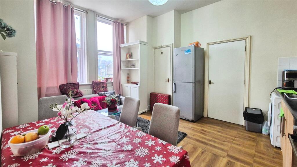 Reception/Kitchen