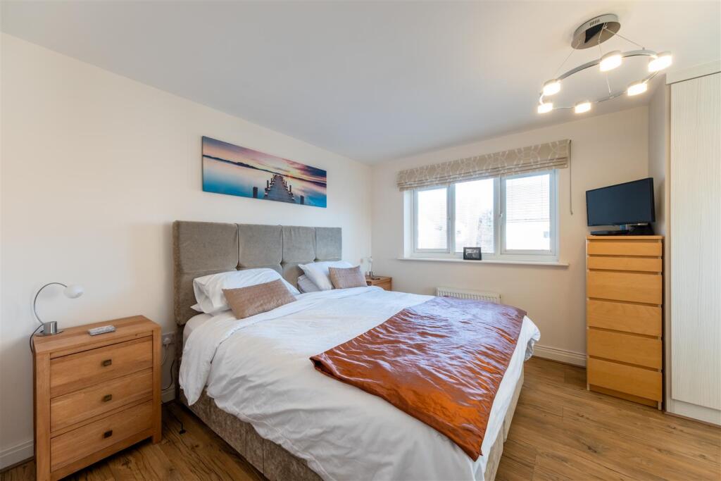 27 Shakerley Close-013.jpg