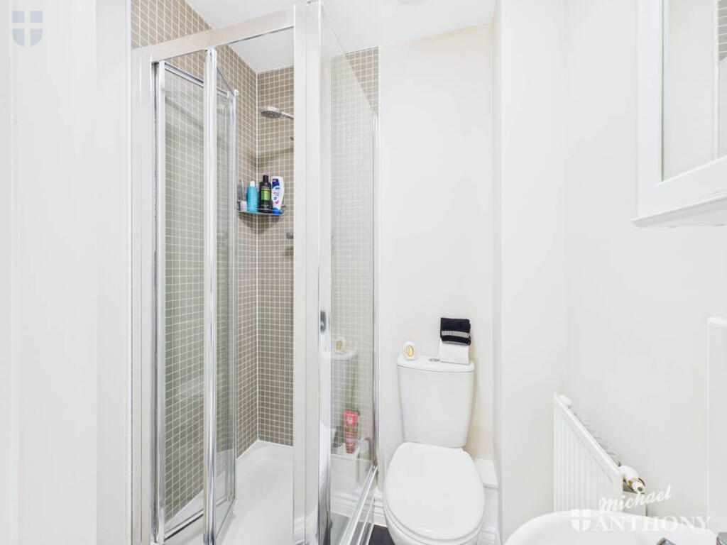 CAM03218G0-PR0830-STILL006-thumbnail-h750-70