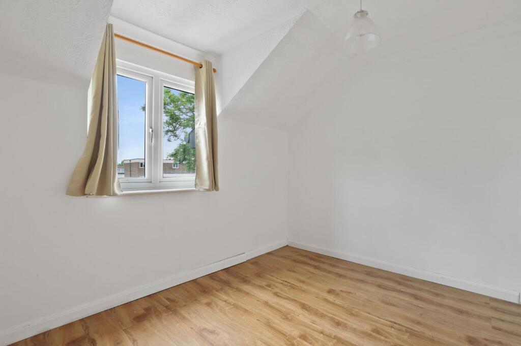 12-f083JHPropWpen - 31 Readman Court - 36 (1).JPG