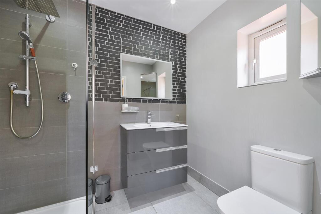 YEW TREE BOTTOM ROAD (10).jpg