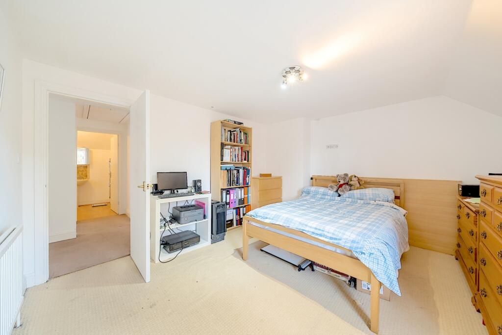 7 Hall Farm Cottages - Master1.