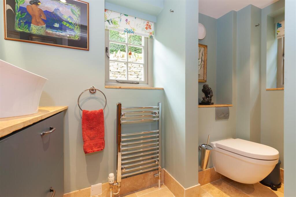 Shower Room.jpg