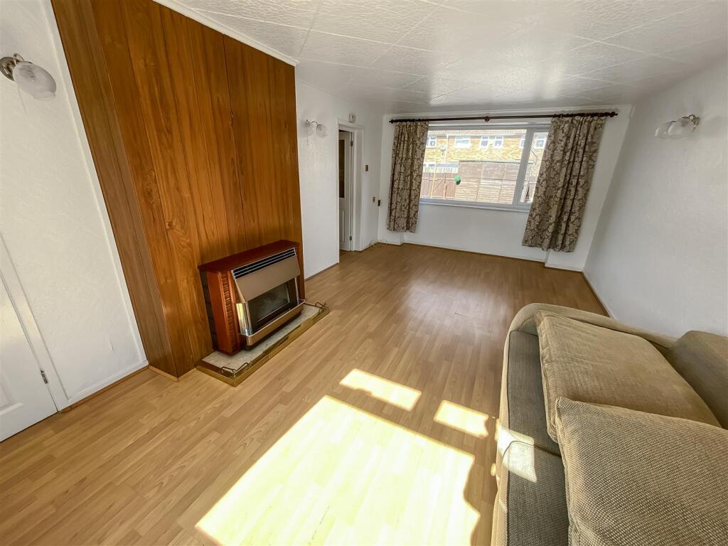 Living Room.jpg