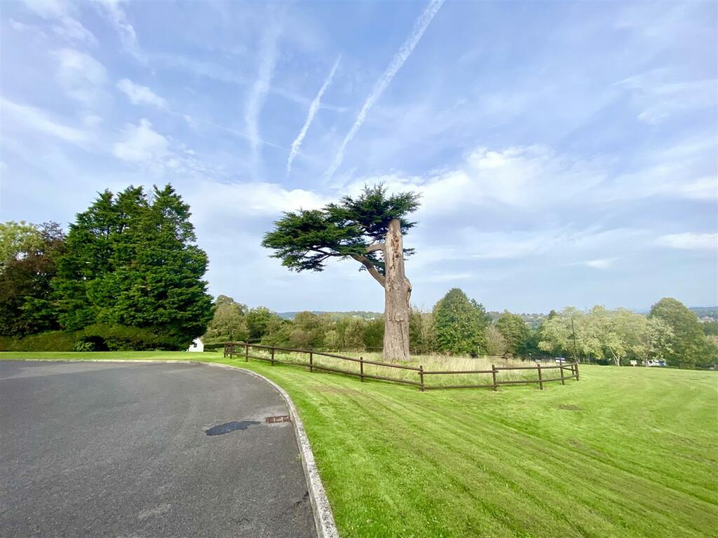 GARDENS &amp; GROUNDS