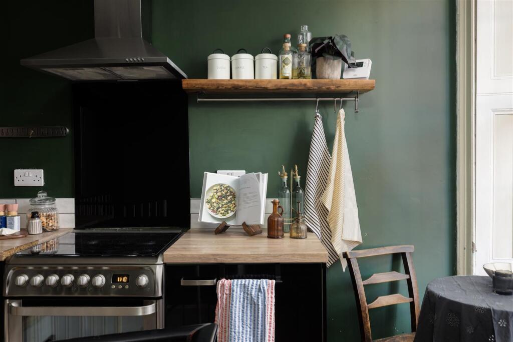 Flat 1, 23 Bath Buildings, BS6-31.jpg