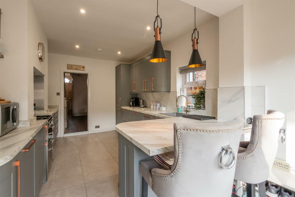 Breakfast Kitchen Aspect 3