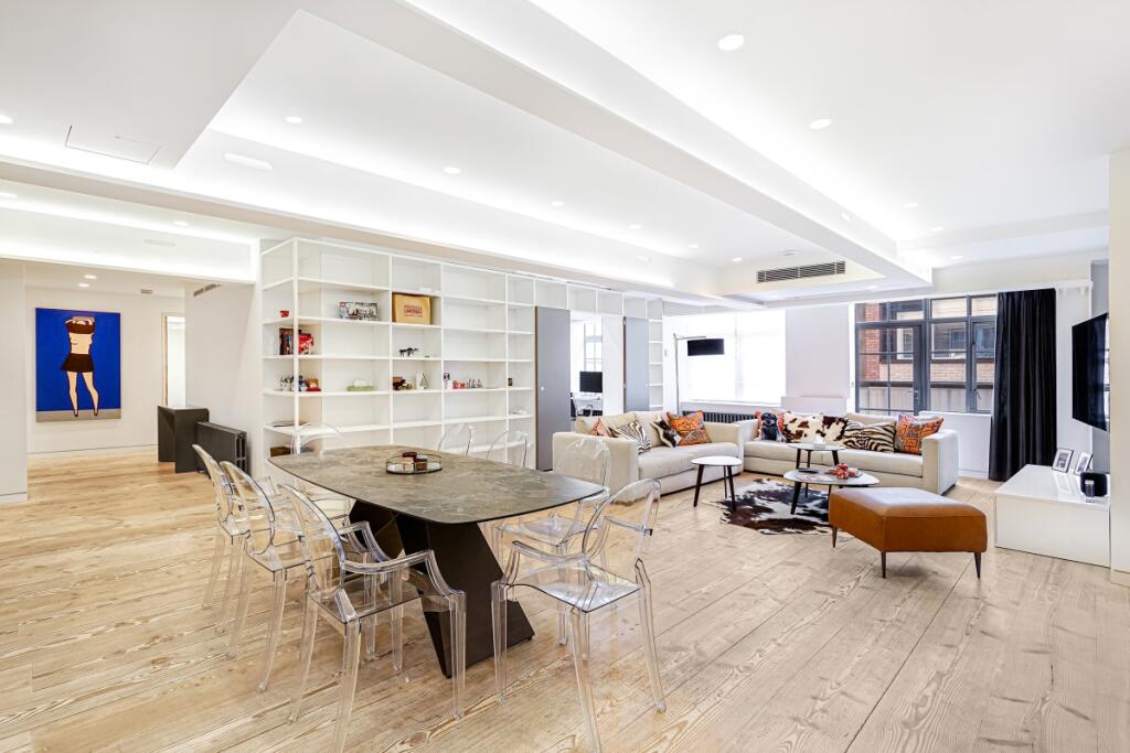 34 The Regent Lof...