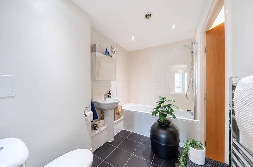 1392802-13-6942bc...