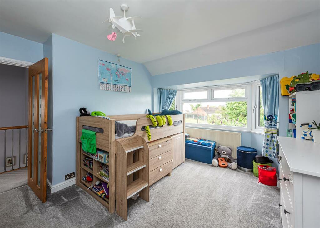 23 Vicarage Road-bed2.jpg