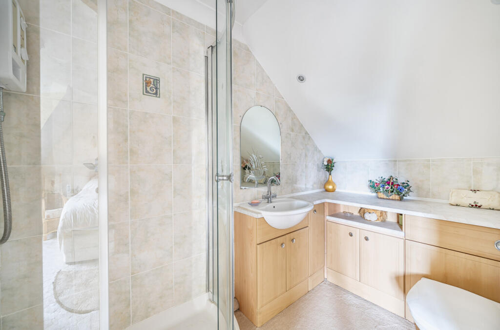 1327840-14-6877e8...