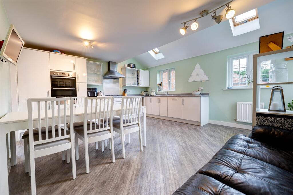 6 Pottery Lane, Lount