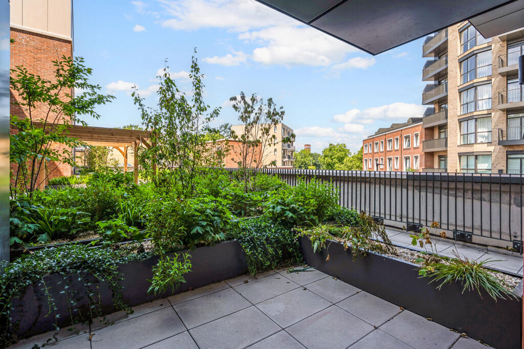 93440_Empire-House- (34)_low.jpg