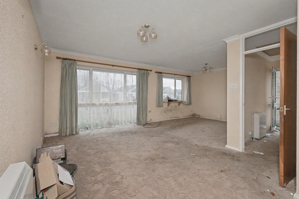 15 Coniston Road, Folkestone, Kent, CT19 5JG