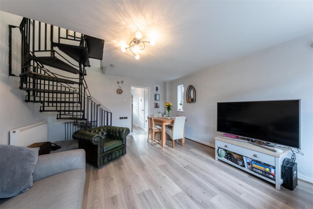 68 The Beeches-006.jpg