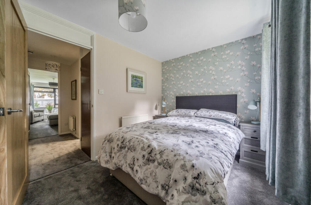 1301328-21-6847ff...