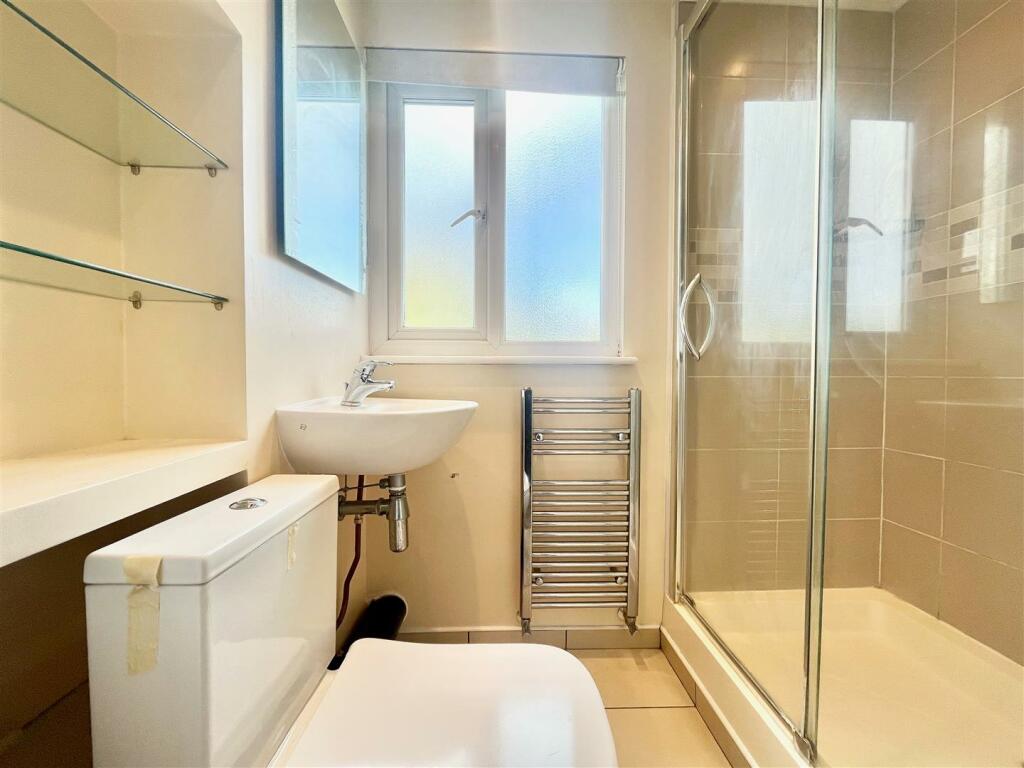 En Suite 2.jpg