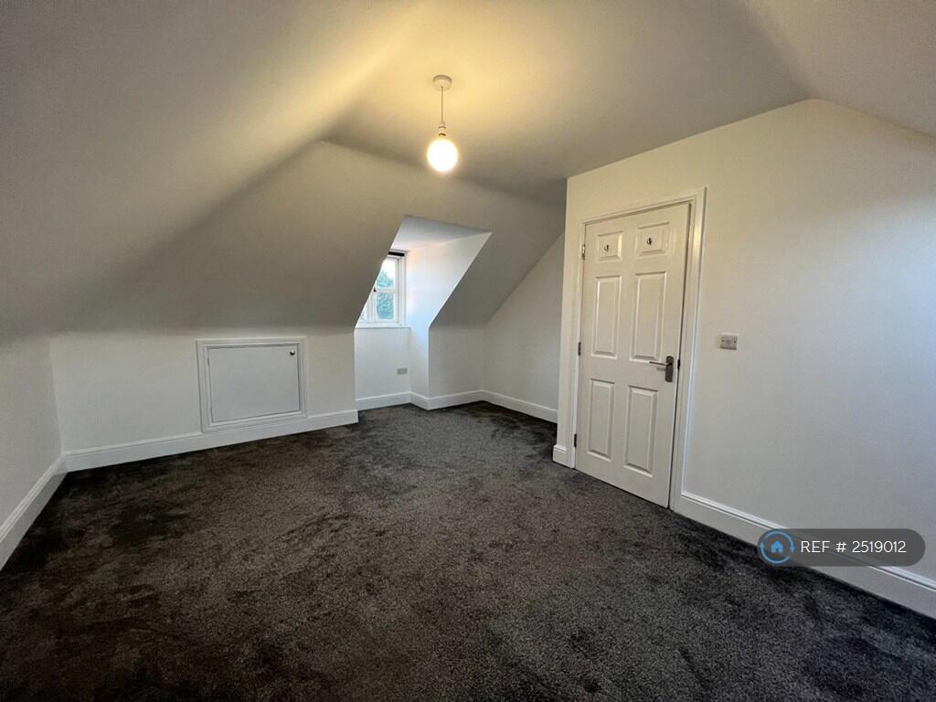Triple Bedroom