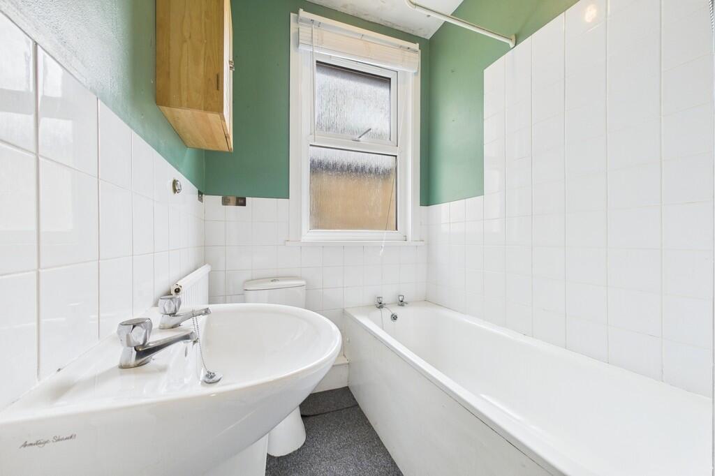 CAM01085G0-PR0528...