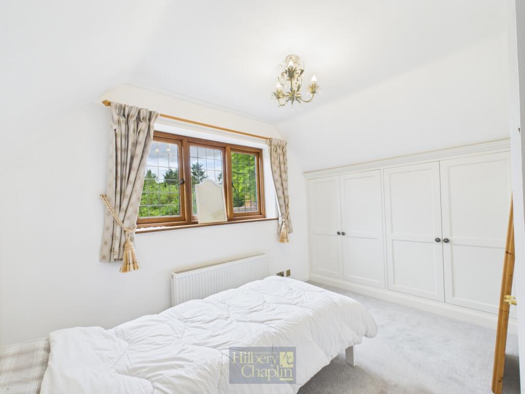 CAM02786G0-PR0158-STILL019