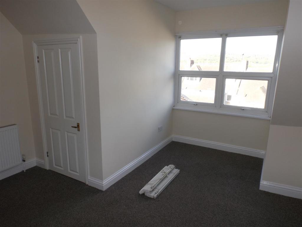 Bedroom pic 2.JPG