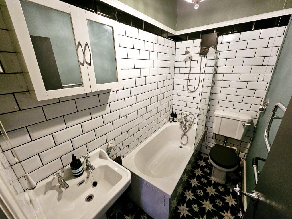 00ced165-c1c6-4921-a021-31fbc476109a