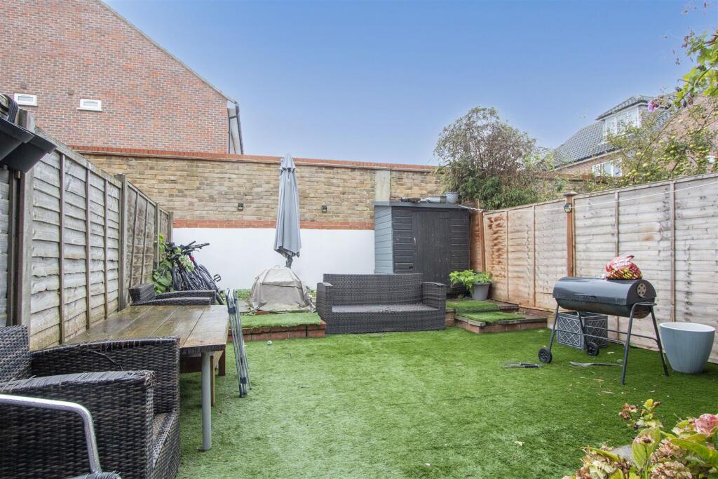 29a Hoyle Road, Tooting external 2.jpg