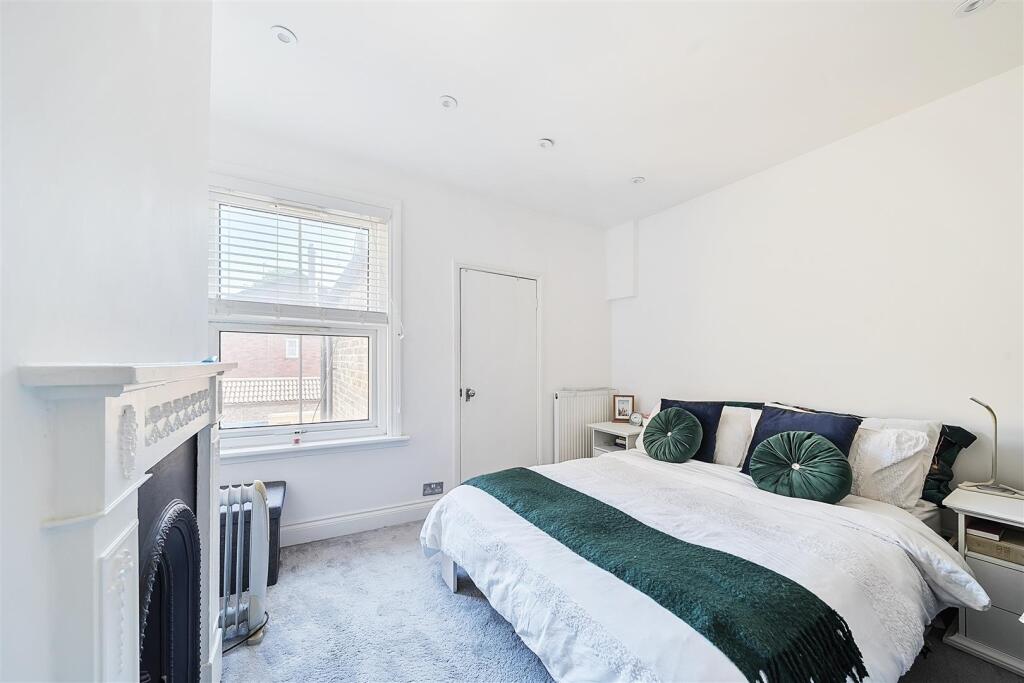 Bedroom 2.jpg
