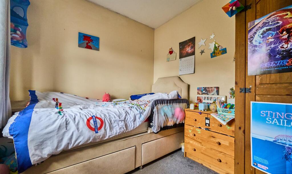 BEDROOM THREE TO FRONT