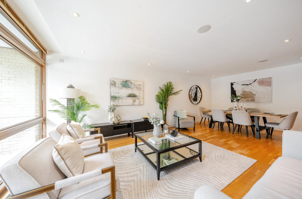 1318271-39-6863dc...