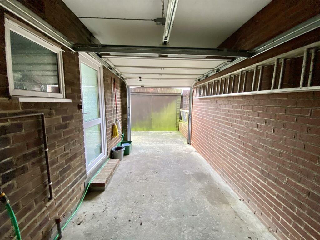 Bramleys Estate Agents - Slipper Lane - Mirfield (