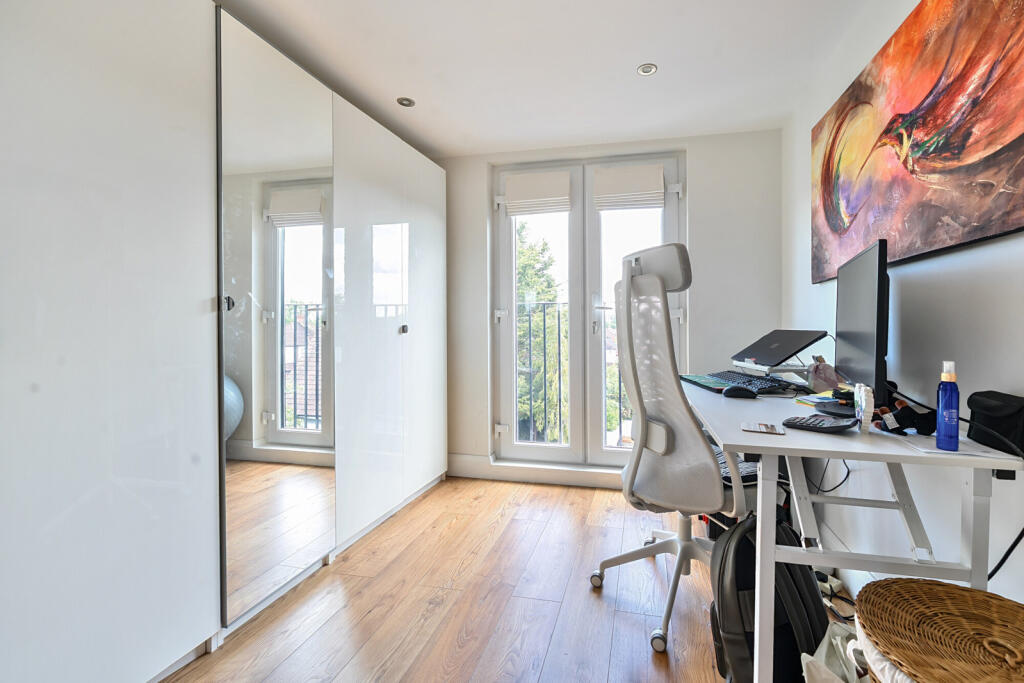 1315525-1-686bd90...