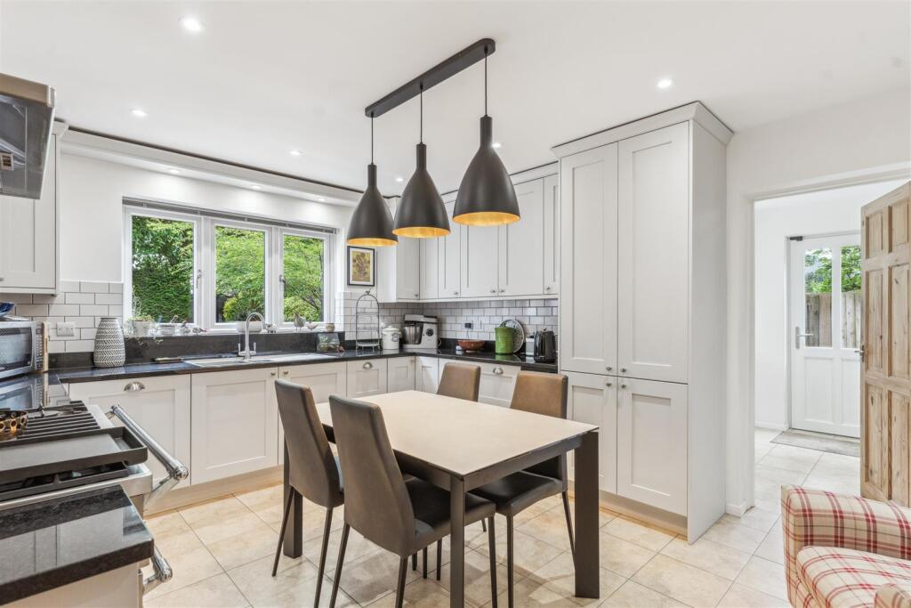 Kitchen/Breakfast Room