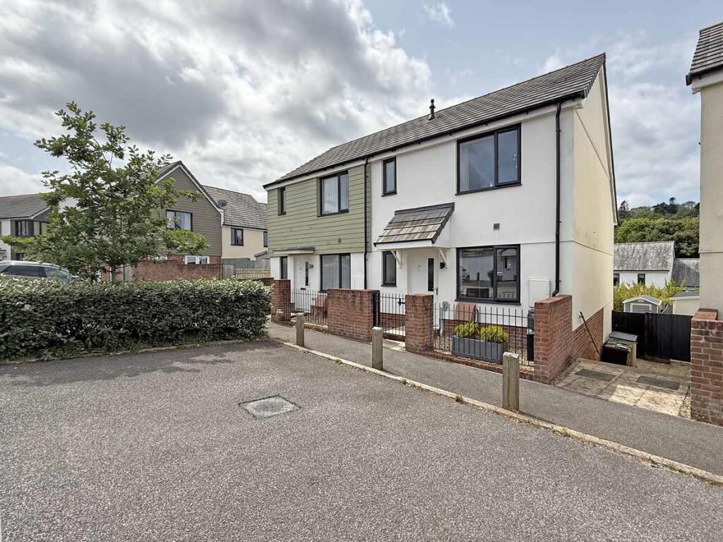 Ivy Drive 27 - Front 2.jpg