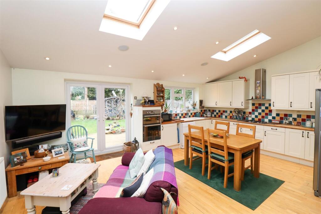 Kitchen/Breakfast/Family Room