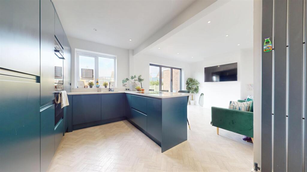 Heron Grove Kitchen Diner