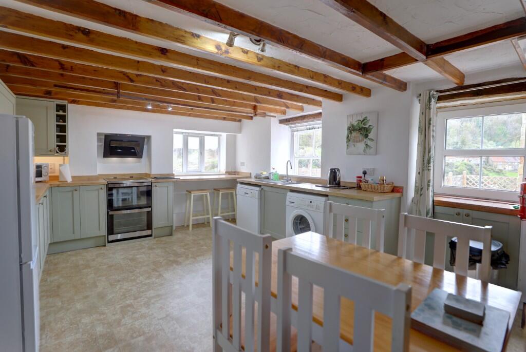 Kitchen diner