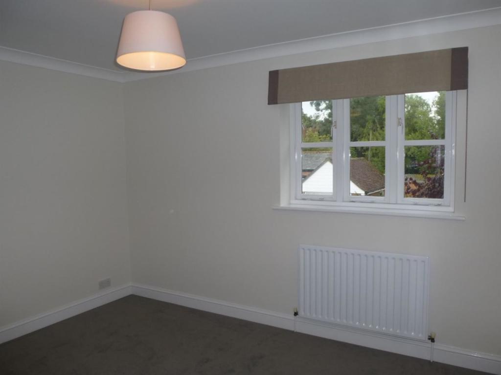 10 Jubilee Lane main bedroom.jpg
