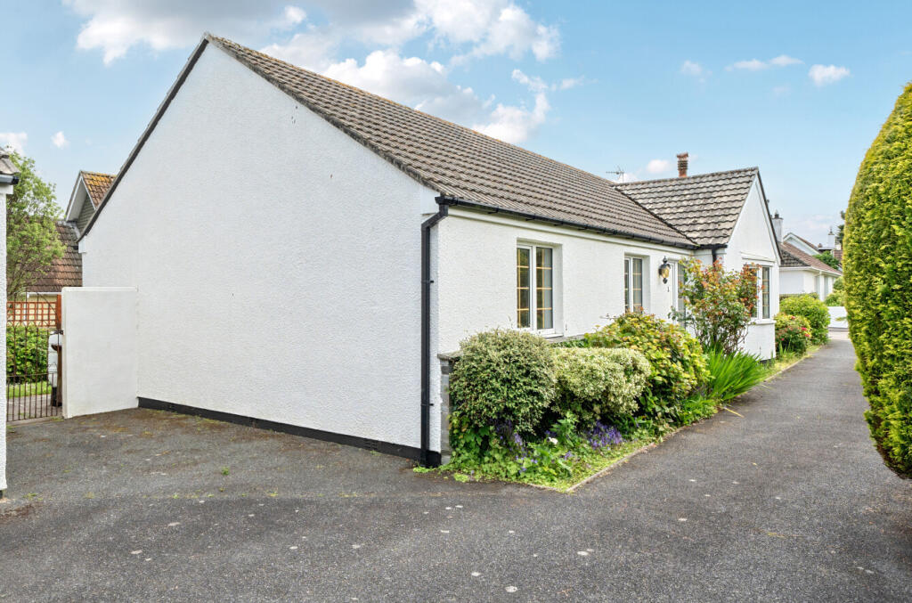 1305568-15-684859...