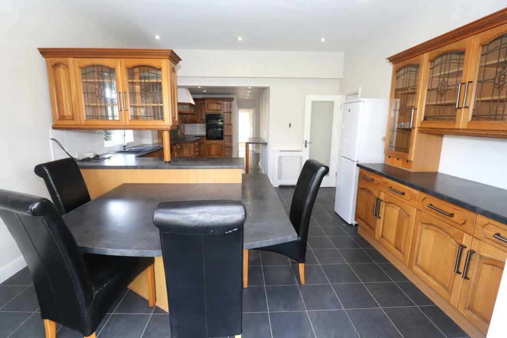 Kitchen Diner.JPG