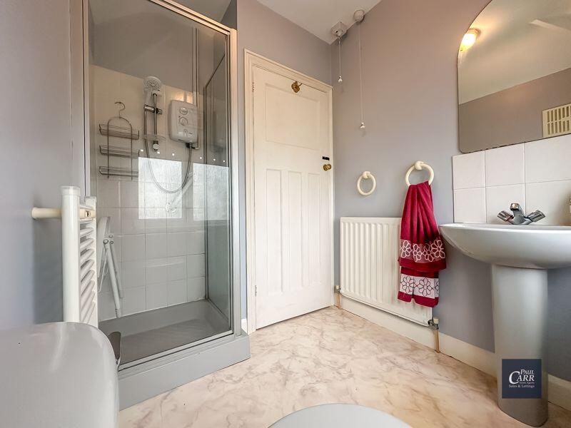 SHOWER ROOM