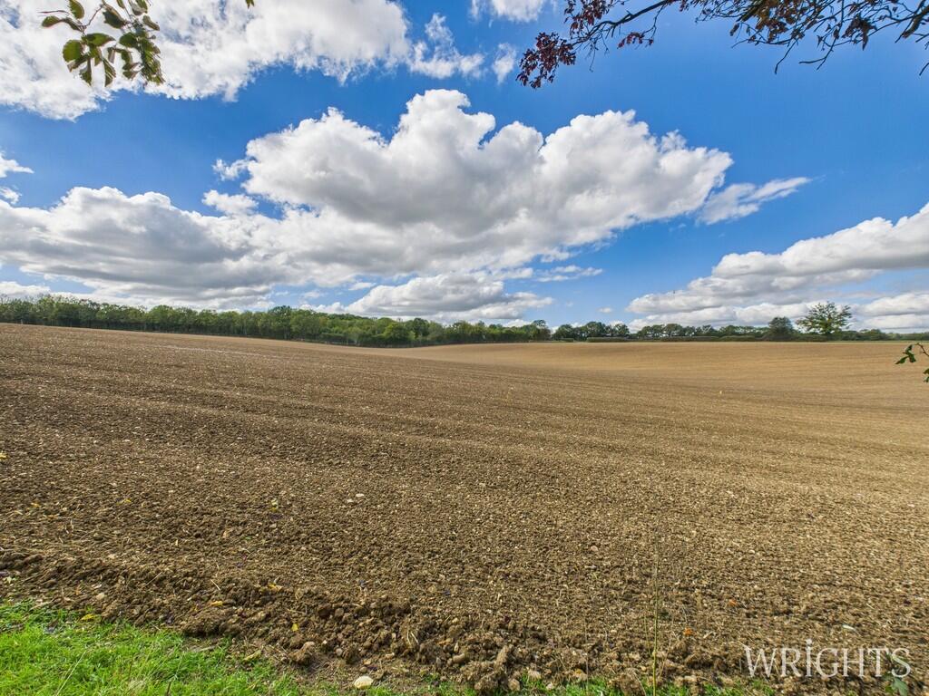 CAM02796G0-PR0502...