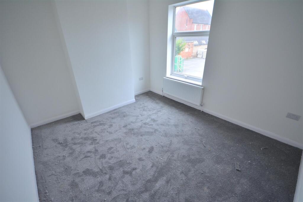 Bedroom 1.JPG