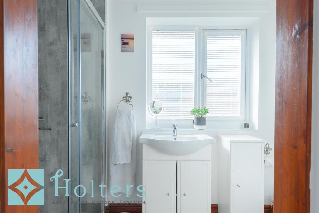 6 Canal Close, Newtown-14.jpg