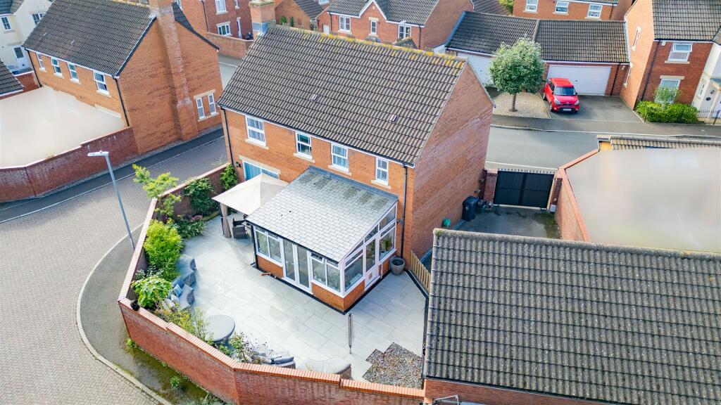 60 Oak Apple Drive-4.jpg